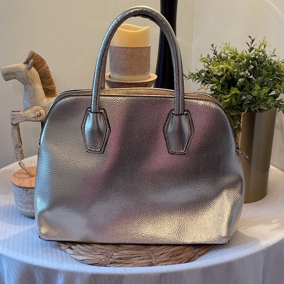 Justfab Gold pebbled vegan leather shoulder bag crossbody - Picture 3 of 11